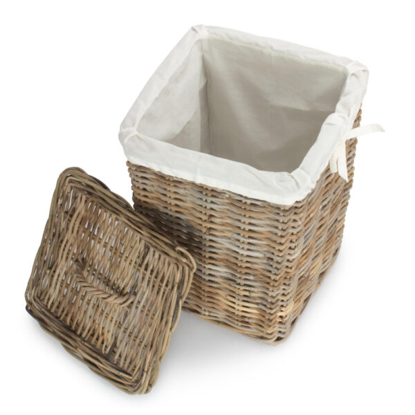 Baket_RA044SmallSquareRattanLaundryBasket1.jpg